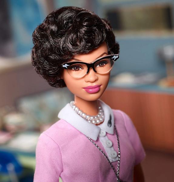 Кэтрин Джонсон / Katherine Johnson от Mattel (около 30 см.)