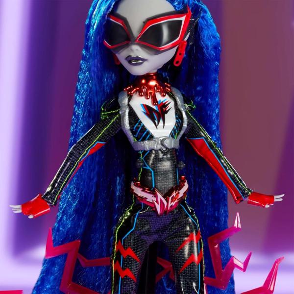 Гулия Йелпс с аксессуарами серии "Deadfast" SDCC (2024г.) от Mattel