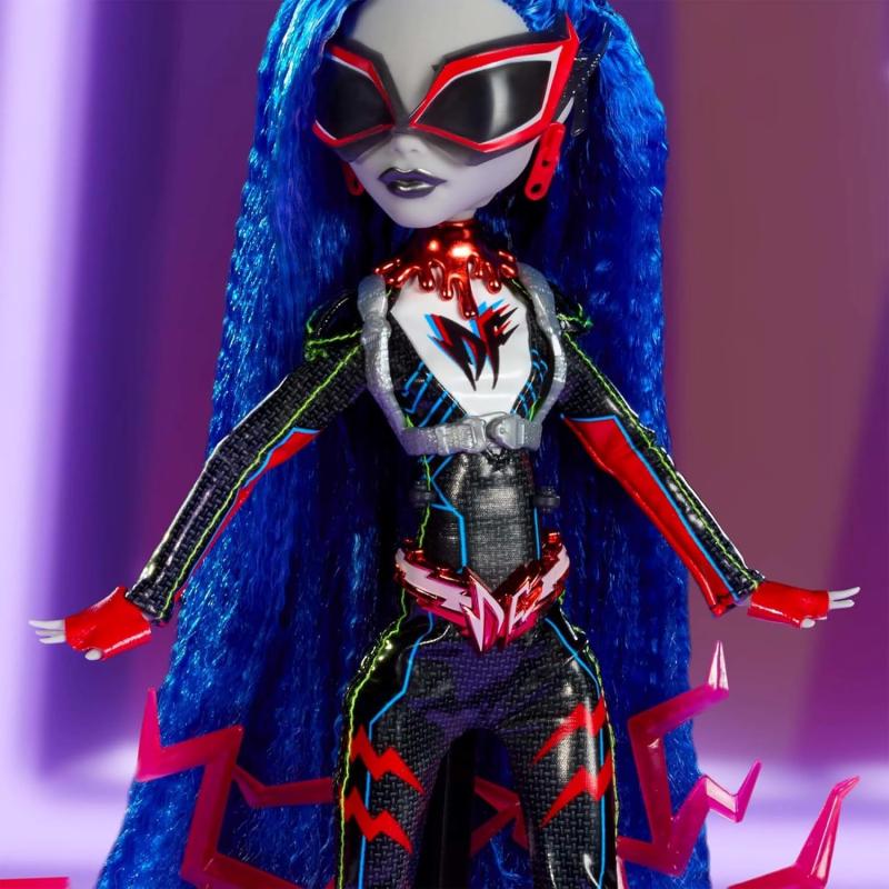 Гулия Йелпс с аксессуарами серии "Deadfast" SDCC (2024г.) от Mattel
